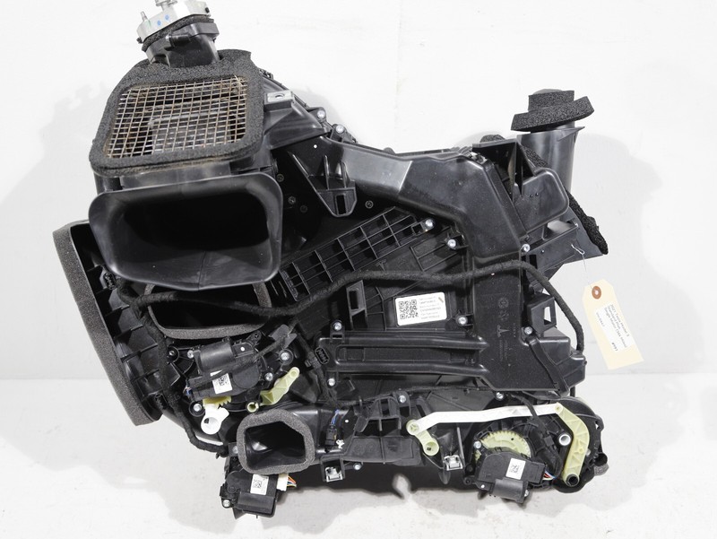 2017 - 2023 TESLA MODEL 3 HVAC A/C HEATER HOUSING CASE BOX COVER OEM 36K