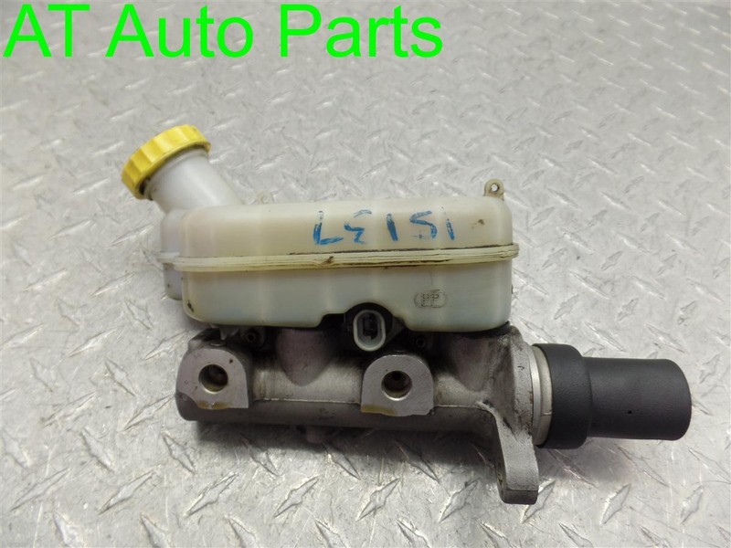 03 04 05 06 07 PACIFICA CARAVAN TOWN & COUNTRY 3.5L BRAKE MASTER CYLINDER