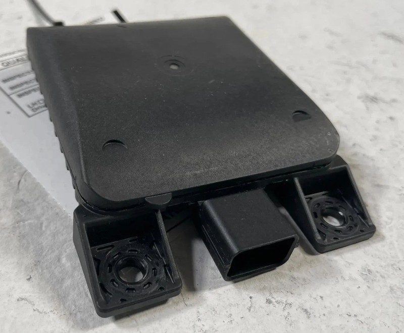 21-23 HYUNDAI SANTA FE REAR RIGHT BLIND SPOT RADAR SENSOR MODULE 2.5L # 107917