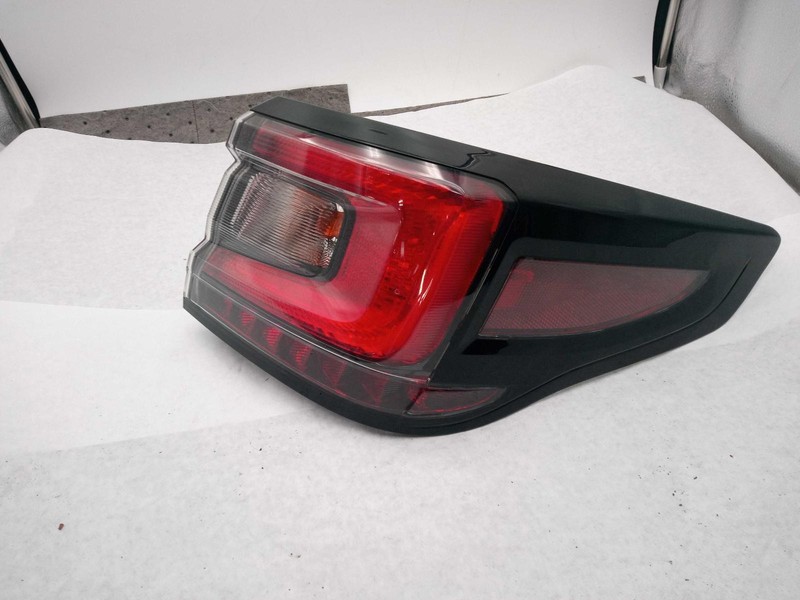 Used Right Tail Light Assembly fits: 2020 Subaru Legacy Sedan quarter panel moun