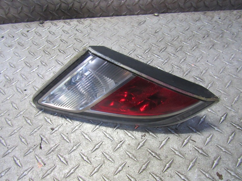 09 10 11 12 13 MAZDA MAZDA6 LEFT DRIVER REAR LID MOUNTED TAILLIGHT LAMP ASSEMBLY