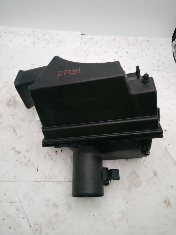 Used Air Cleaner Assembly fits: 2014 Cadillac Ats 2.5L Federal emissions opt NT7