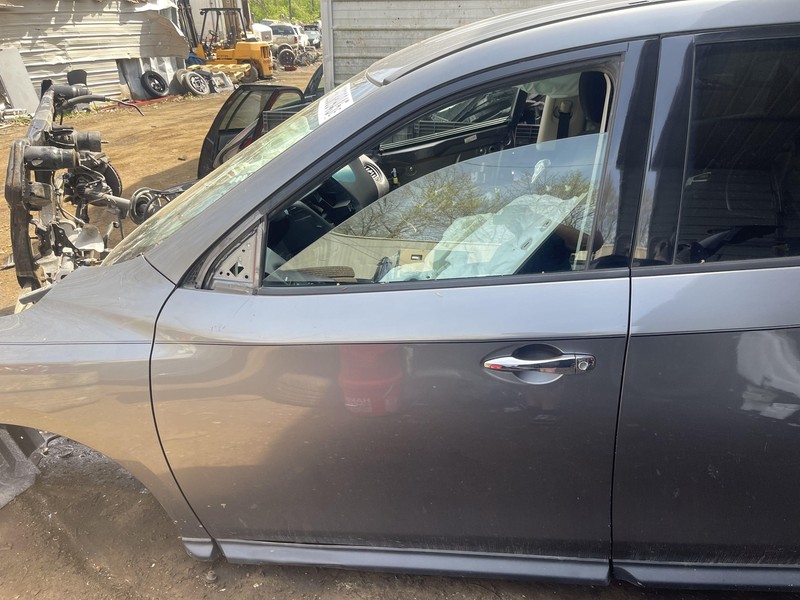 2016 - 2020 Nissan Pathfinder Front Driver Left Door Assembly Gray Metallic KAD
