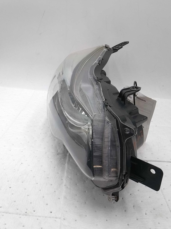 2016 Subaru Impreza Right Headlight Assembly - Used, White, 137k Miles