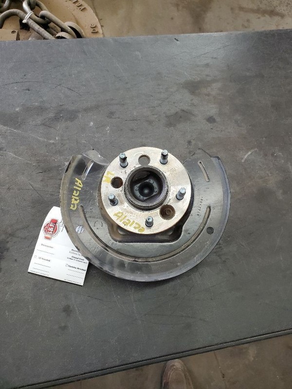 Driver Left Rear Knuckle/Stub Rear Disc Brakes Fits 97-99 DEVILLE 297861