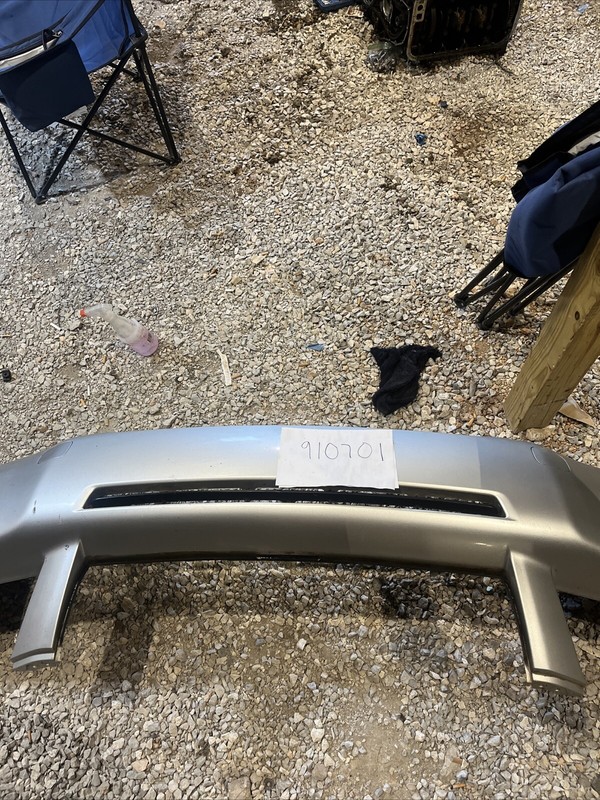 2004 2005 2006 2007 Toyota Highlander Front Bumper Cover OEM HYBRID 06-07