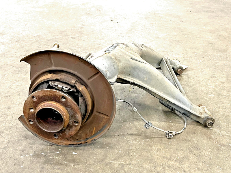 ⭐1997-2002 BMW Z3 RWD REAR LEFT SPINDLE KNUCKLE WHEEL HUB W/TRAILING ARM LOT2640