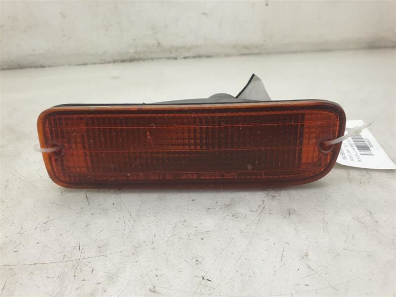 95 96 97 TOYOTA TACOMA Driver Corner/Park Light Lamp-turn Signal 81520-35100