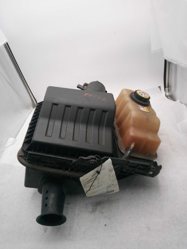 2008 Lincoln Navigator Air Cleaner Assembly OEM 5.4L Used 199K Miles