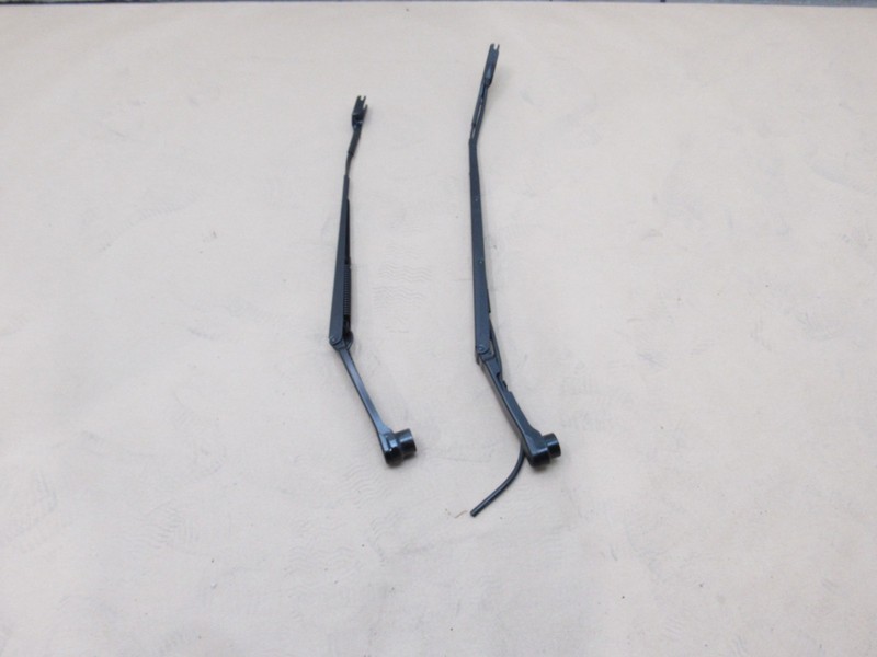 Subaru Outback 2024 Front Left Right Windshield Wiper Arm Set Pair 19-25 *