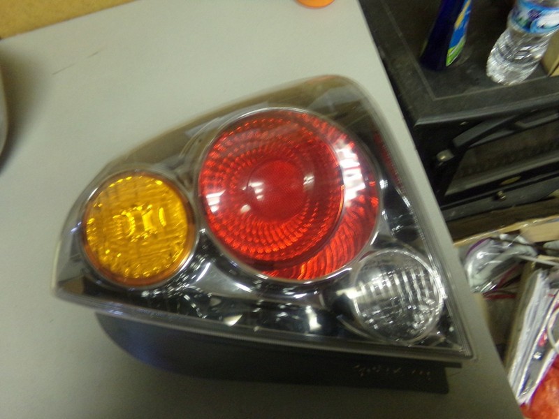 Nissan 938 300 P2RST 99 RH Right Tail Light *FREE SHIPPING*