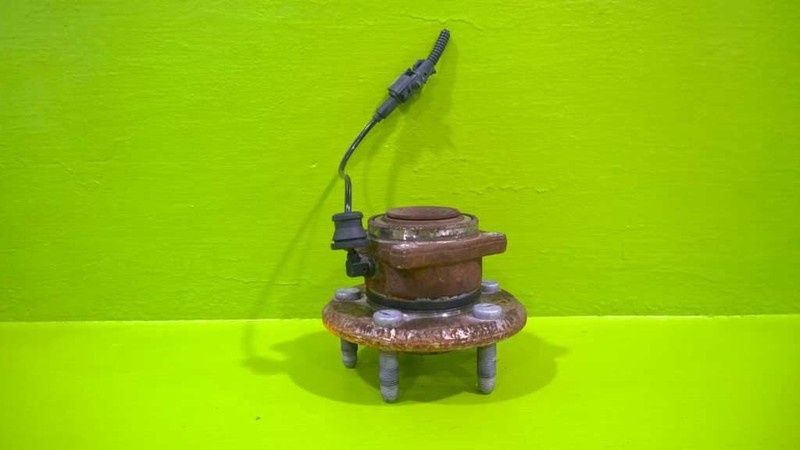 10 11 12 13 14 15 16 17 CHEVY EQUINOX REAR WHEEL HUB OEM 2715-96