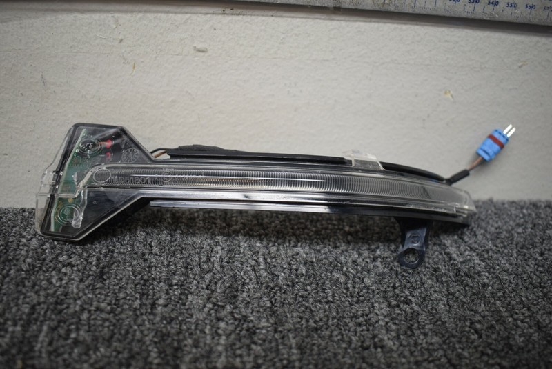 2014-2016 BMW 528I TURN SIGNAL LAMP FACTORY OEM