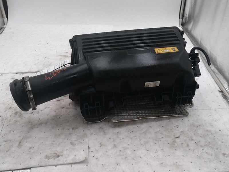 2017 Mercedes-Benz E-Class Air Cleaner Assembly OEM 2740901701 Used 107K Miles