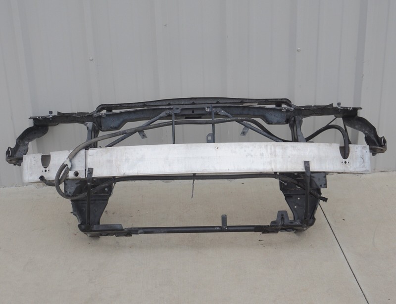 03 - 08 Mercedes SL500 SL550 Front Reinforcement Bar Upper Radiator Support Clip