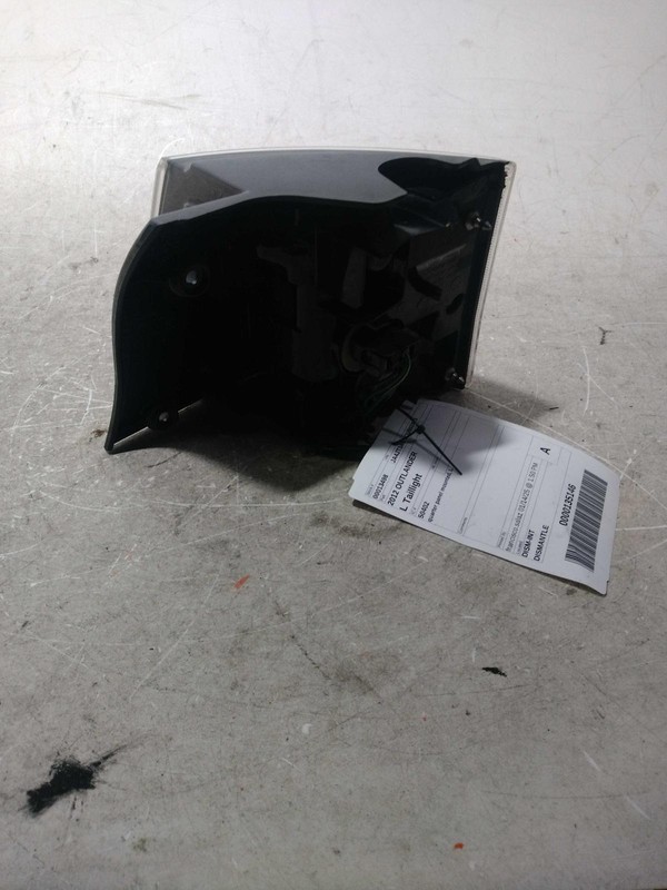 2012 Mitsubishi Outlander Left Tail Light Assembly Black 479606 Used 136K