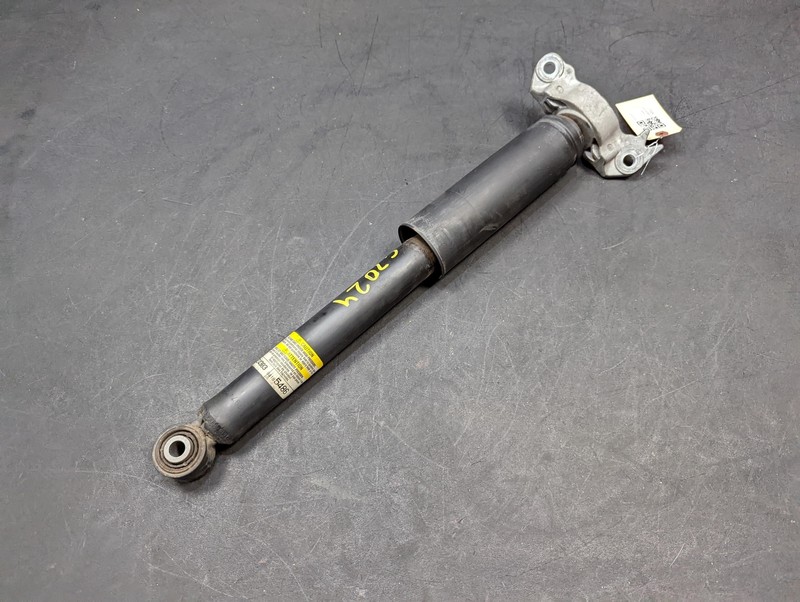 Rear Left / Right Shock Absorber 2018 Chevrolet Impala 84185486 2014 2015 - 2020