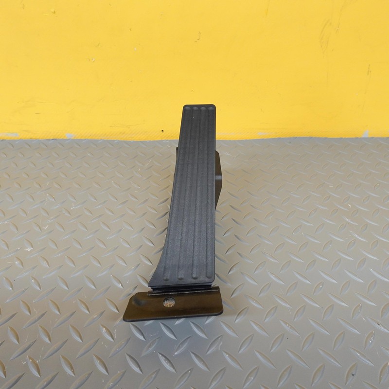 2023-2026 BMW X2 X1 U10 U11 ACCELERATION GAS PEDAL OEM 6889822