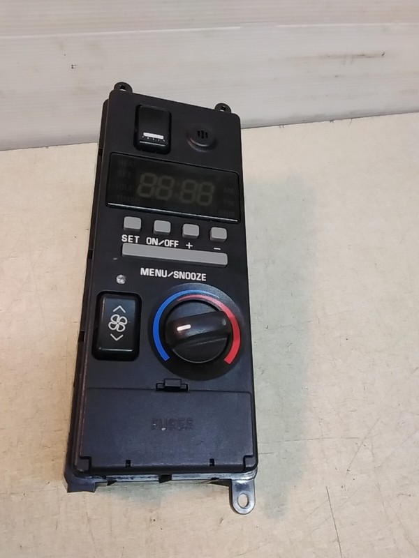 Volvo 20536257 Sleeper Climate Control "READ DESCRIPTION"