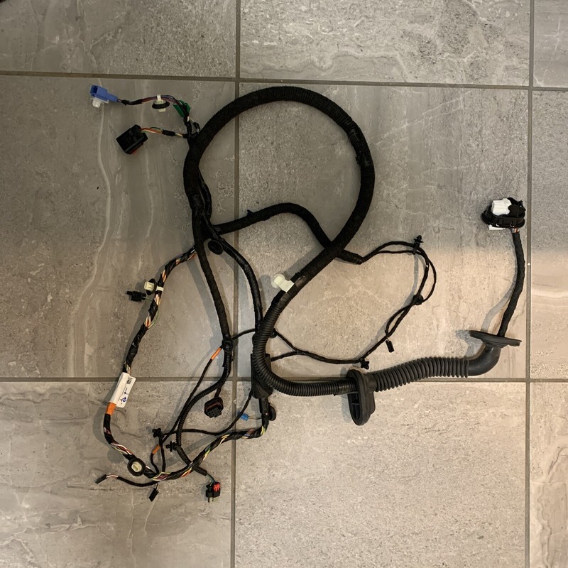 20-22 TESLA MODEL Y FRONT RIGHT PASSENGER SIDE DOOR WIRE WIRING HARNESS 3612 B85