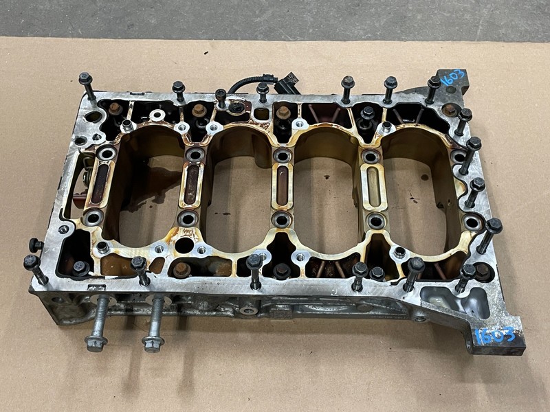 18-22 Volvo XC60 Engine Cylinder Block Crankshaft Lower Bearing 2.0L 1603 OEM