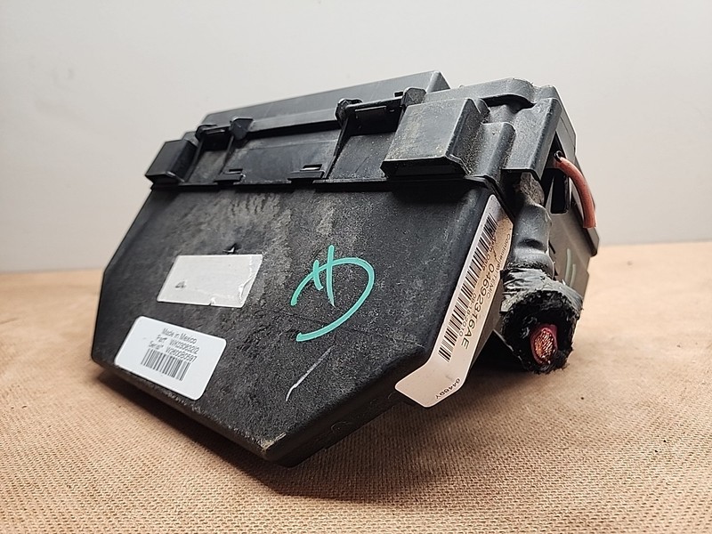 04692316AH | 2011 DURANGO GRAND CHEROKEE TIPM TOTALLY INTEGRATED 3.6L FUSE BOX
