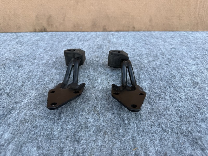 NISSAN 370Z 2009-2021 OEM LEFT & RIGHT EXHAUST MUFFLER HANGER BRACKET SET