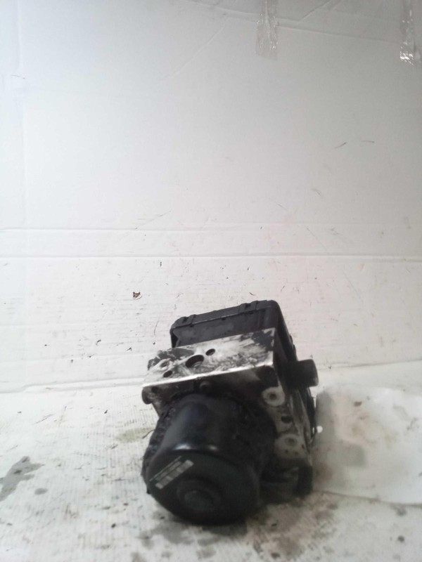 2004 Jeep Grand Cherokee ABS Pump & Motor Assembly OEM 05066657AA 196K Miles