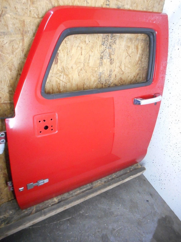 2006 07 Hummer H3 Front Door Assembly Driver Left OEM Red U9260
