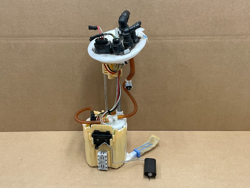 18 19 20 Land Range Rover L405 Gas Tank Fuel Pump Sending Unit 5.0L 1636 OEM