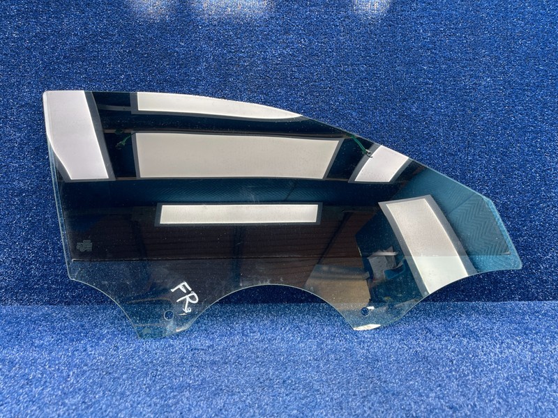 2015 - 2020 AUDI A3 FRONT RIGHT PASSENGER SIDE DOOR WINDOW GLASS OEM