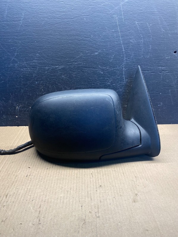 2003-2006 Chevrolet Tahoe Suburban Right Passenger Turn Door Mirror AE6341 DW