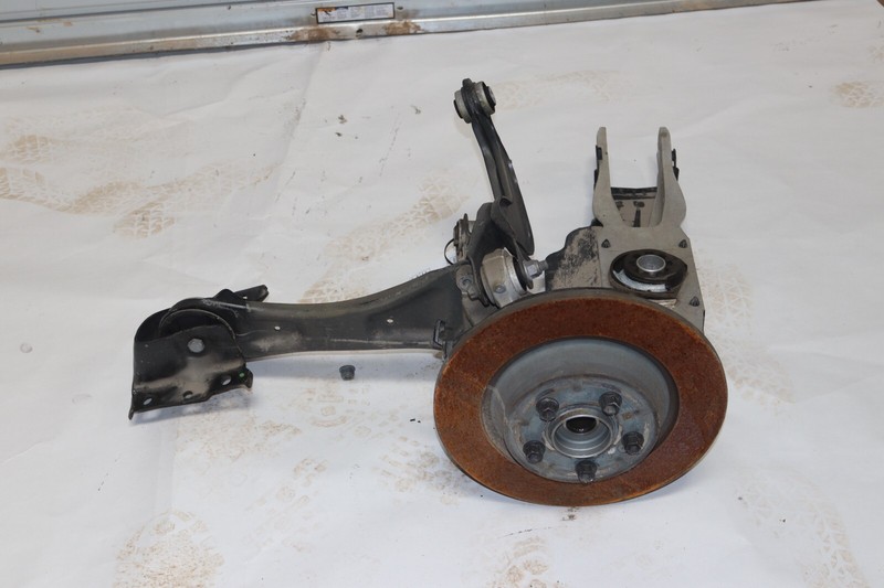 2022 MERCEDES GLB250 AWD REAR LEFT SPINDLE KNUCKLE HUB W/ CONTROL ARM OEM
