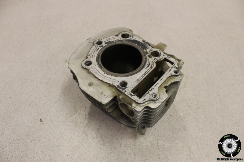 1986 Yamaha Virago 700 XV700 ENGINE MOTOR PISTON CYLINDER BLOCK JUG XV 86