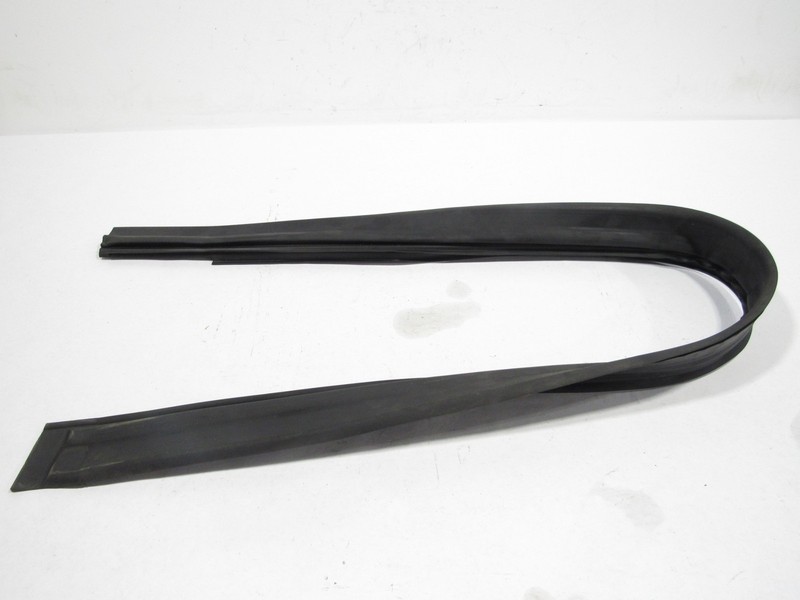 Rivian R1S 2024 Front Left Driver Rocker Skirt Panel Liner Trim Molding 21-26 @1