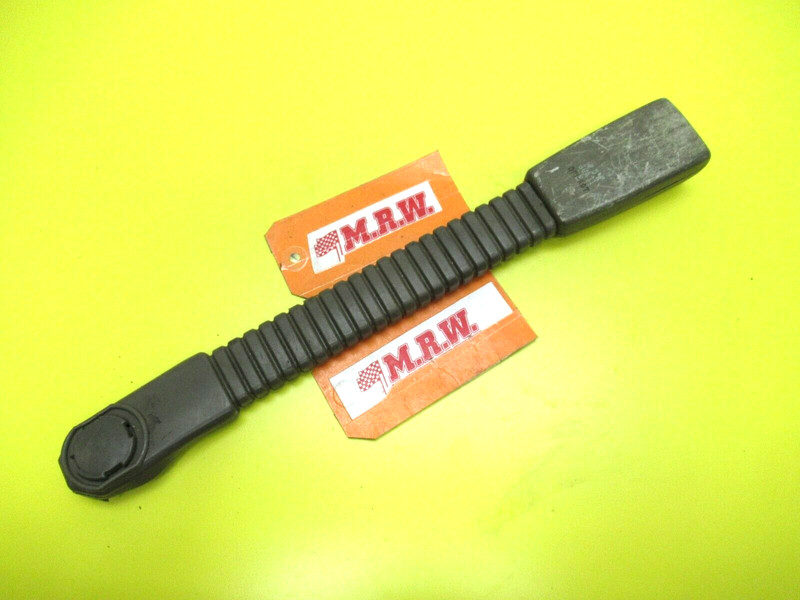 SEAT BELT BUCKLE LATCH RIGHT Passenger SIDE FRONT R RH for 2000 00 KIA SPORTAGE