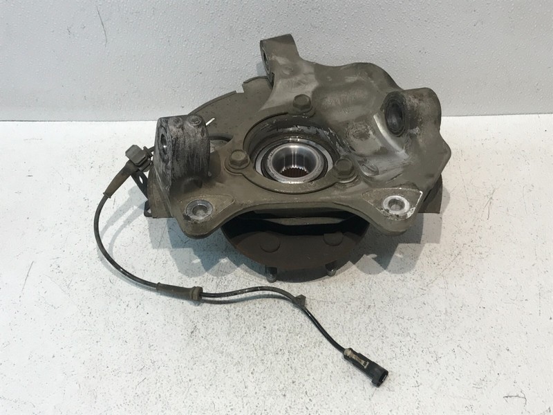 15-20 ESCALADE FRONT LEFT DRIVER SPINDLE KNUCKLE BEARING HUB OEM 91,941k Miles