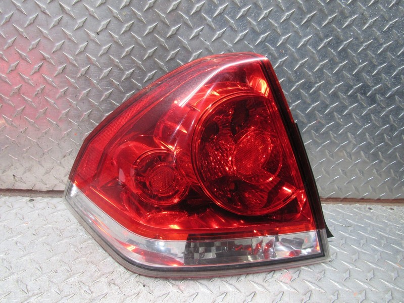 06 - 16 CHEVROLET IMPALA LEFT DRIVER REAR TAILLIGHT LAMP 25971597/14 - 16 VIN W