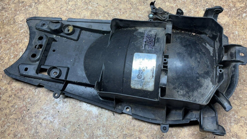 07 Kawasaki Ninja EX650 EX 650 Rear Under Fender Panel Tail Back Wheel Well D11