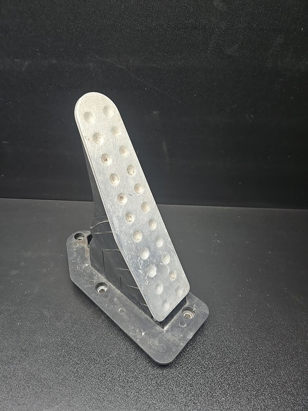 Maserati Quattroporte Granturismo Gas Pedal Used P/N 196819