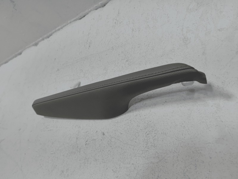 18-2020 TOYOTA CAMRY FRONT PASSENGER DOOR ARMREST ARM REST PANEL TRIM GRAY OEM