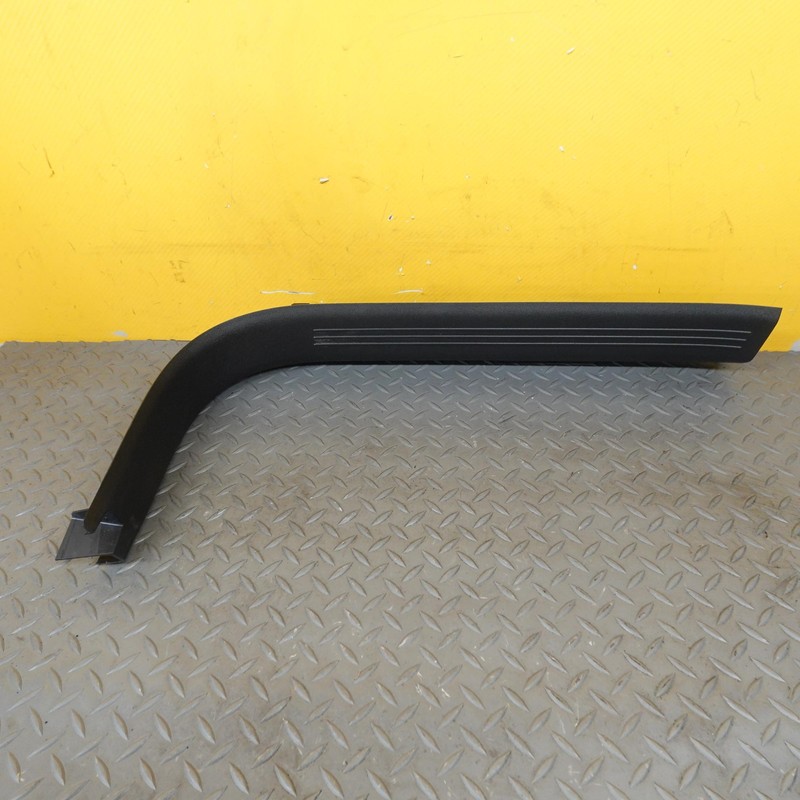 2019-2022 VOLVO XC40 FRONT RIGHT PASSENGER SIDE SILL TRIM COVER OEM 31469225