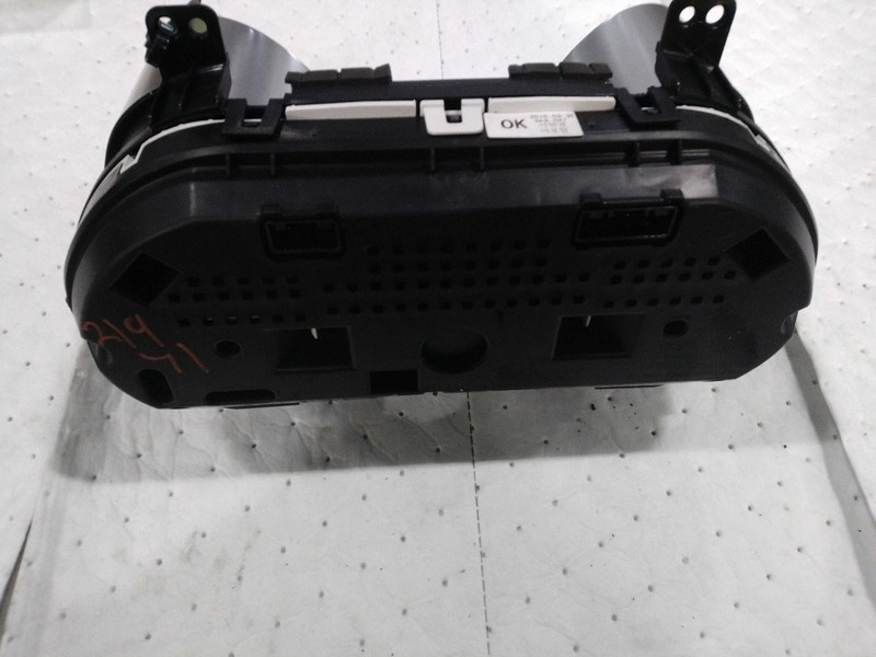 2015 Hyundai Tucson Speedometer Gauge OEM Black 118K Miles NJ25-21971-548496