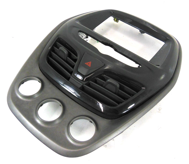 2021 21 Chevrolet Spark Radio Screen Surround Bezel W/ Center Dash Vents OEM
