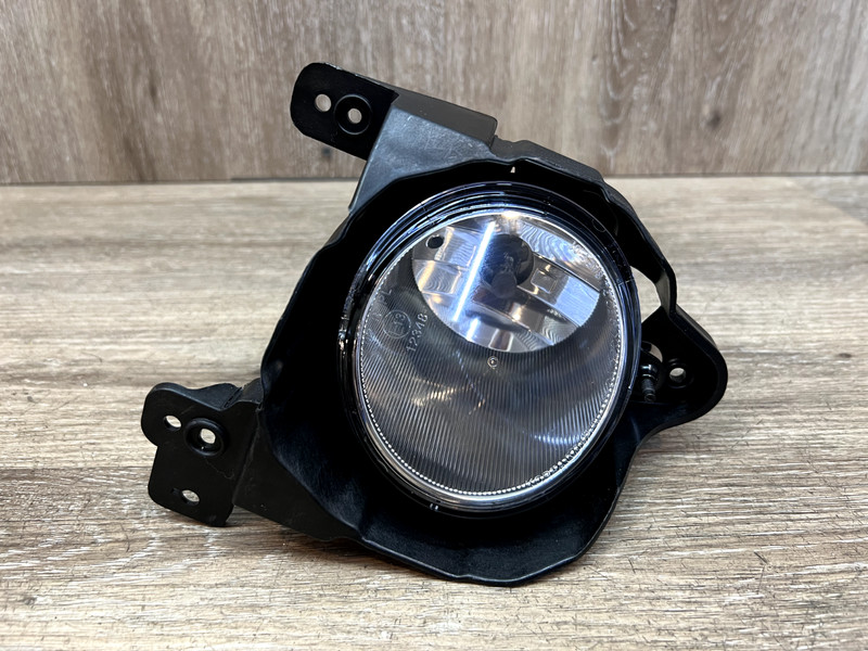 2010-2011 Kia Soul Left Driver LH SideFog Light OEM 92201-2K0