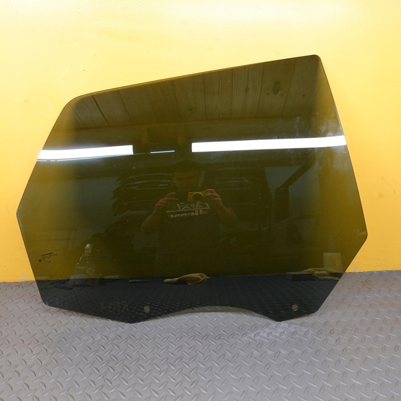 2011-2024 DODGE DURANGO RIGHT PASSENGER SIDE REAR DOOR GLASS OEM 55369554AB