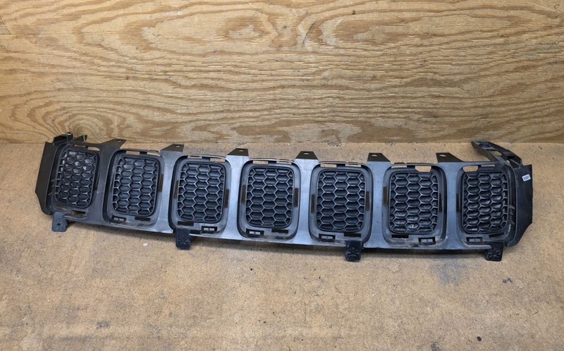 2017 2018 2019 2020 JEEP COMPASS FRONT BUMPER UPPER GRILLE GRILL INSERT OEM