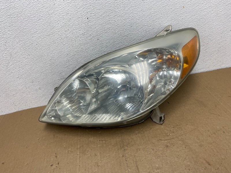 2003 to 2008 Toyota Matrix Left LH Side Halogen Headlight AC5770 DW