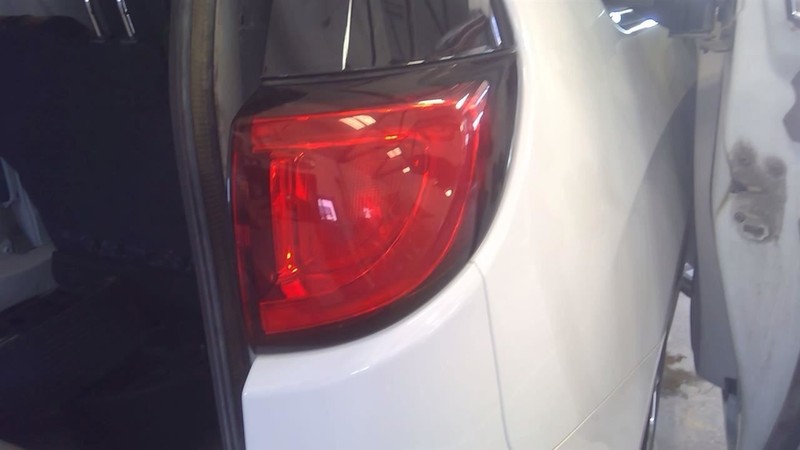 Passenger Tail Light LED Lamps Fits 17-20 PACIFICA 3555326