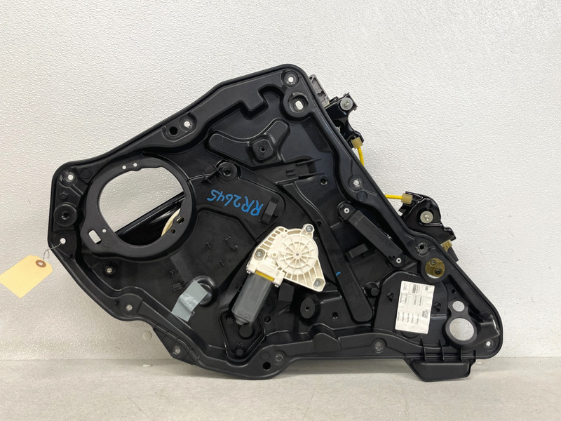 ⭐14-19 MERCEDES CLA45 AMG REAR RIGHT POWER WINDOW REGULATOR MOTOR OEM LOT2645